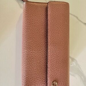 Gucci Blush Leather Wallet